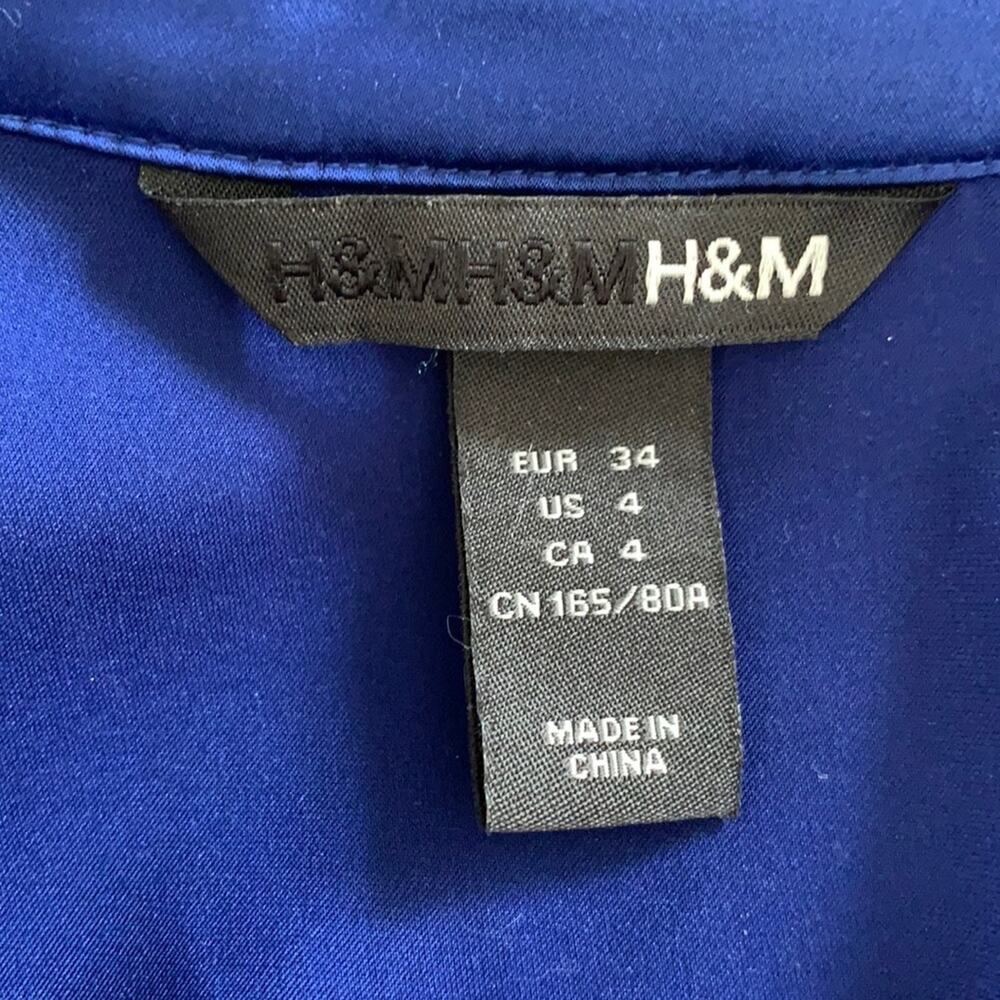 H&M blue button down blouse - Picture 9 of 11